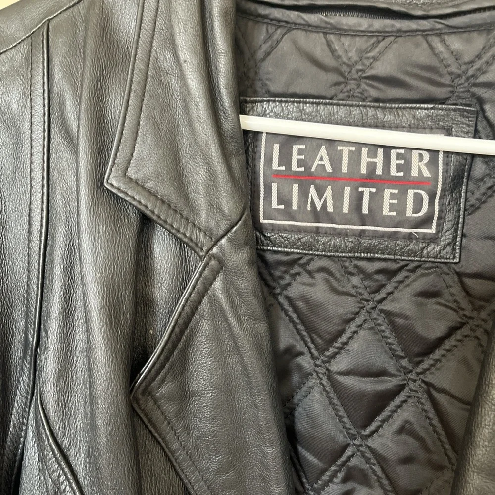 Women's Black Leather Jacket - Picture 5 of 5